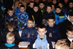 09